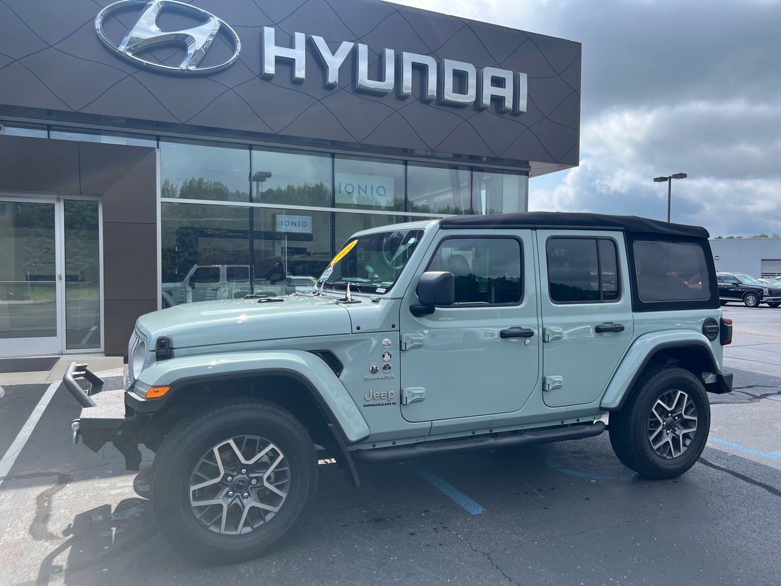 2024 Jeep Wrangler Sahara