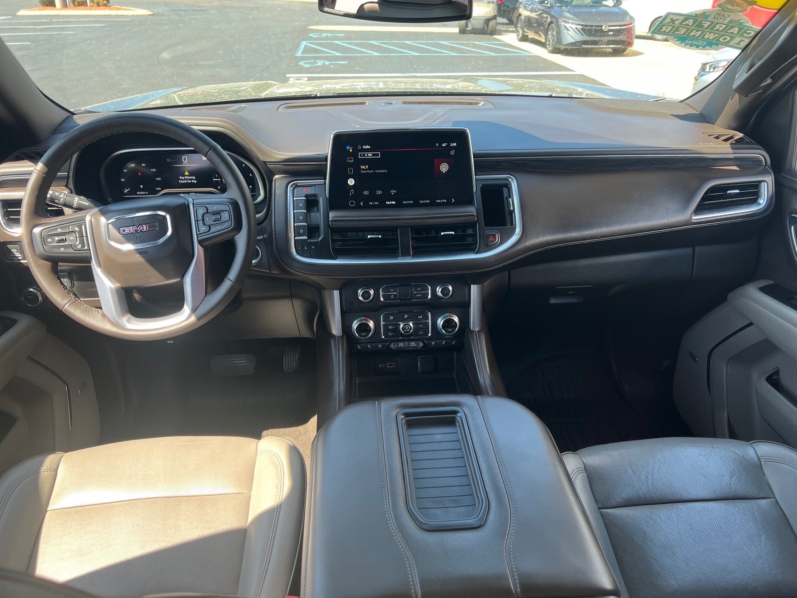 2022 GMC Yukon XL SLT