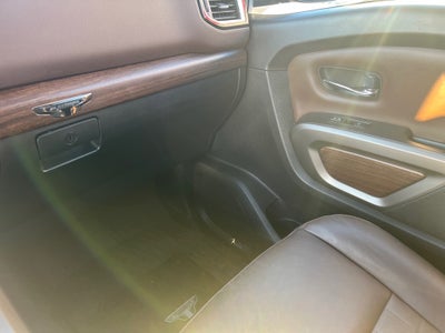 2023 Nissan Titan Platinum Reserve