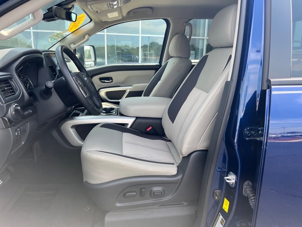 2024 Nissan Titan XD SV