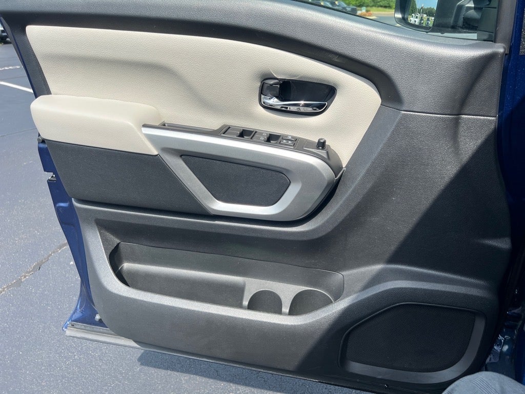 2024 Nissan Titan XD SV