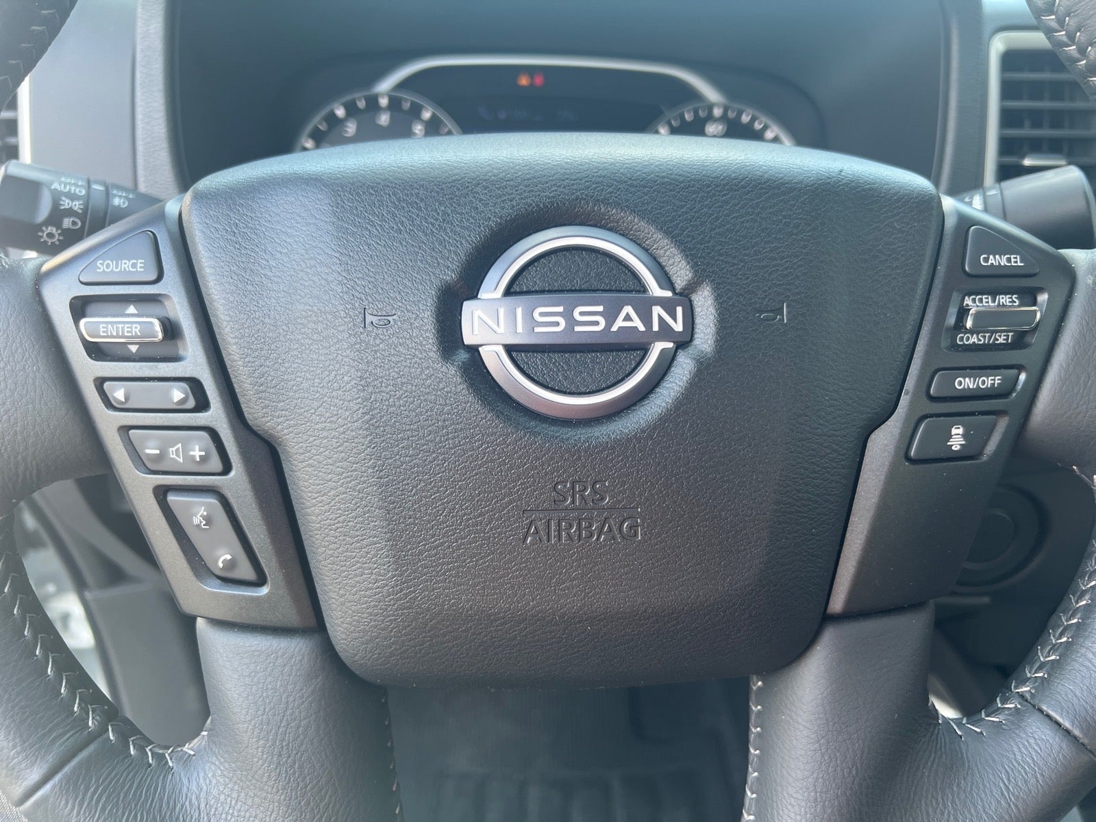 2024 Nissan Frontier SV