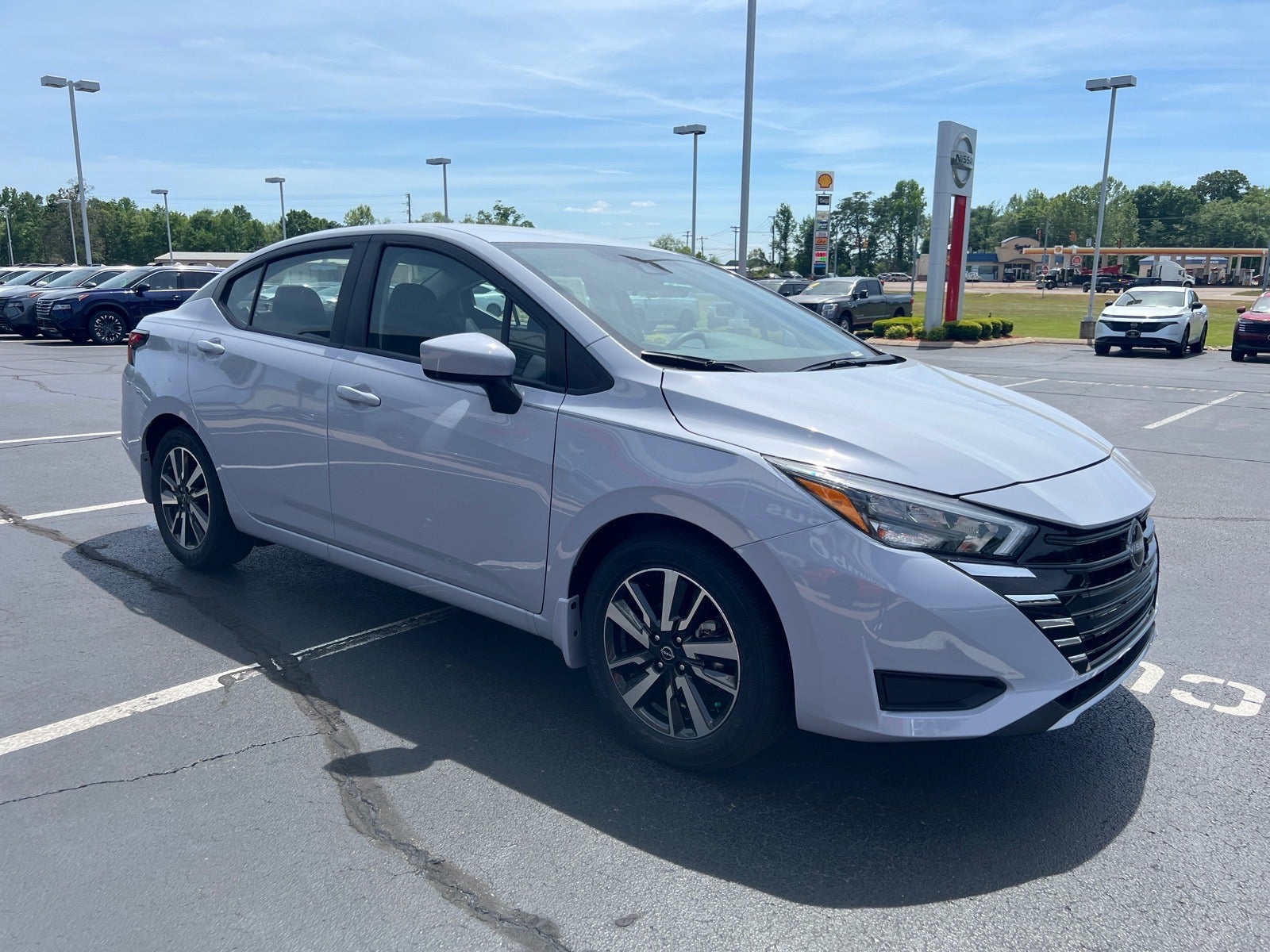2025 Nissan Versa SV