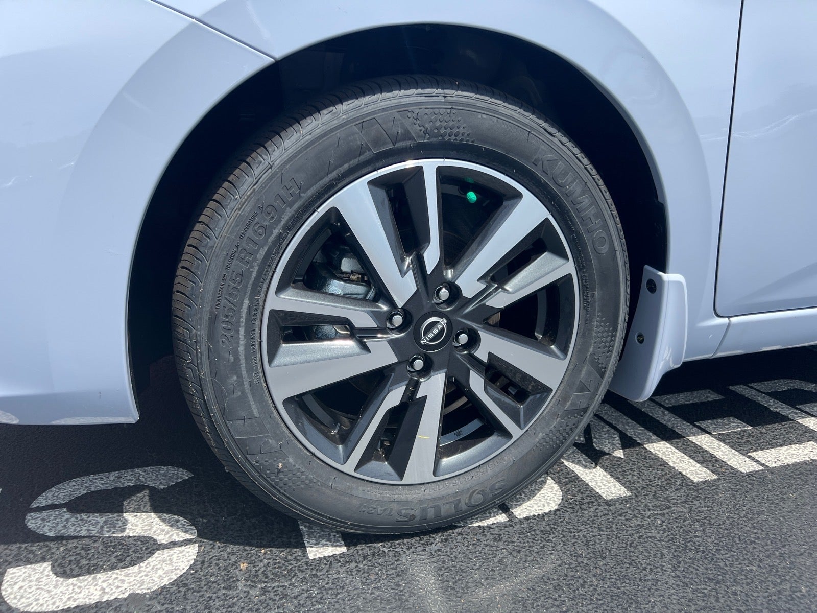 2025 Nissan Versa SV