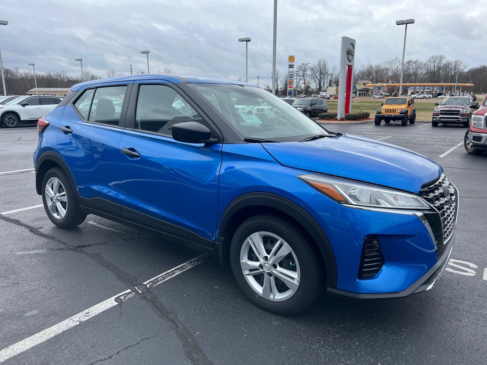 2025 Nissan Kicks Play S