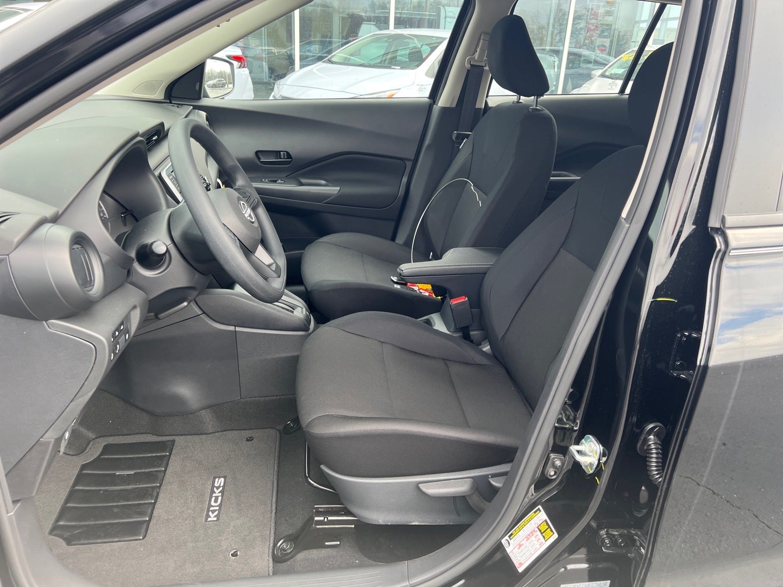 2025 Nissan Kicks Play S