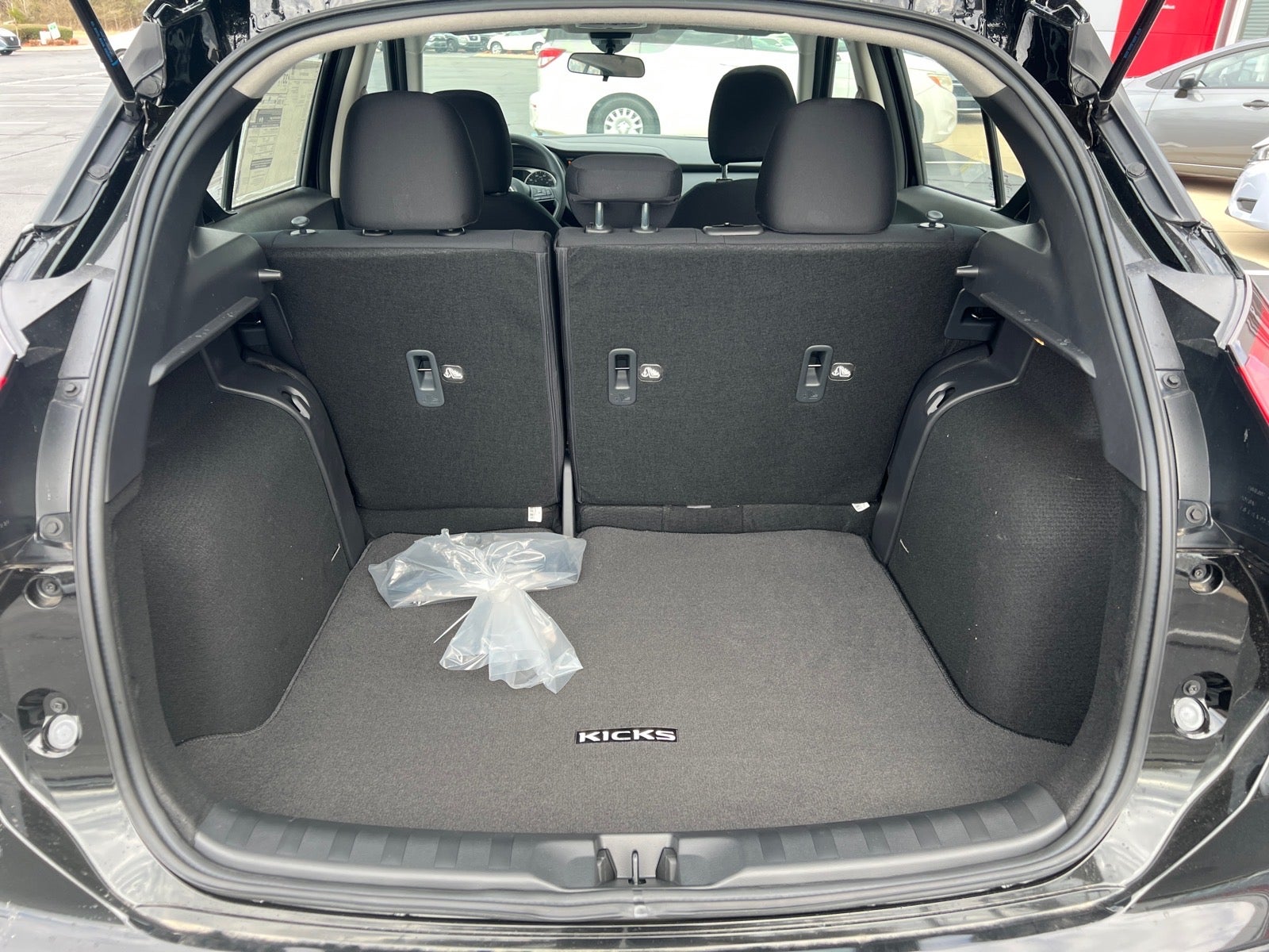 2025 Nissan Kicks Play S