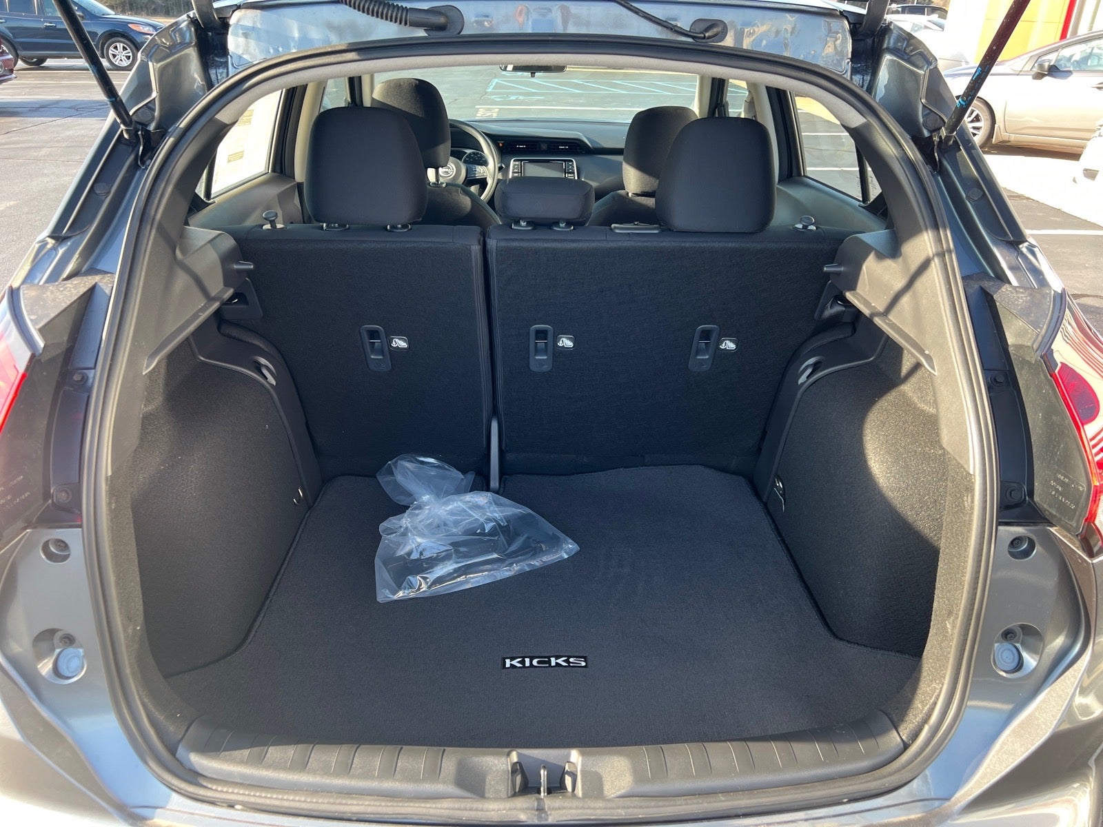 2025 Nissan Kicks Play S