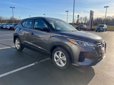 2025 Nissan Kicks Play S