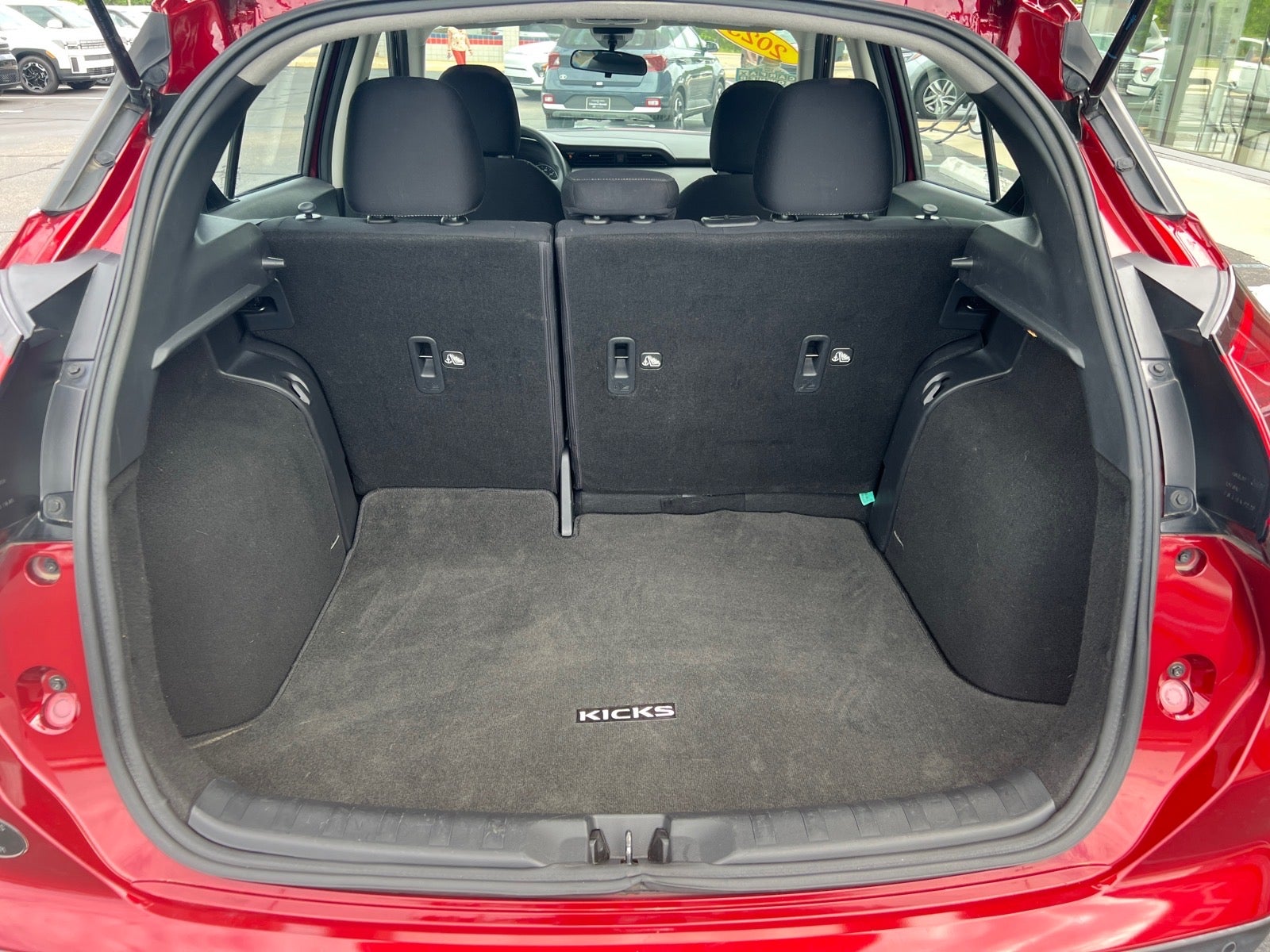 2023 Nissan Kicks SV