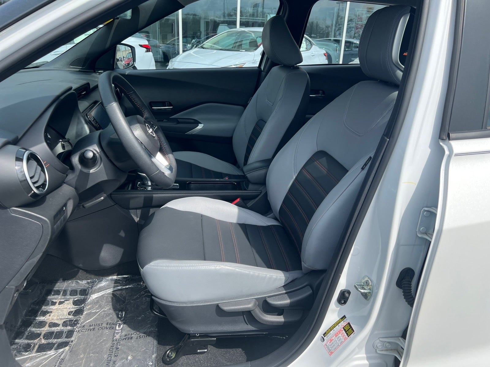 2024 Nissan Kicks SR