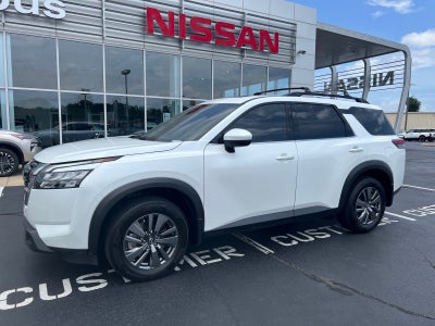 2025 Nissan Pathfinder SV