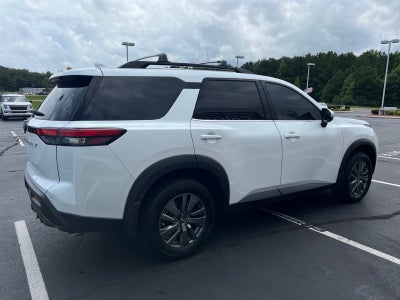 2025 Nissan Pathfinder SV