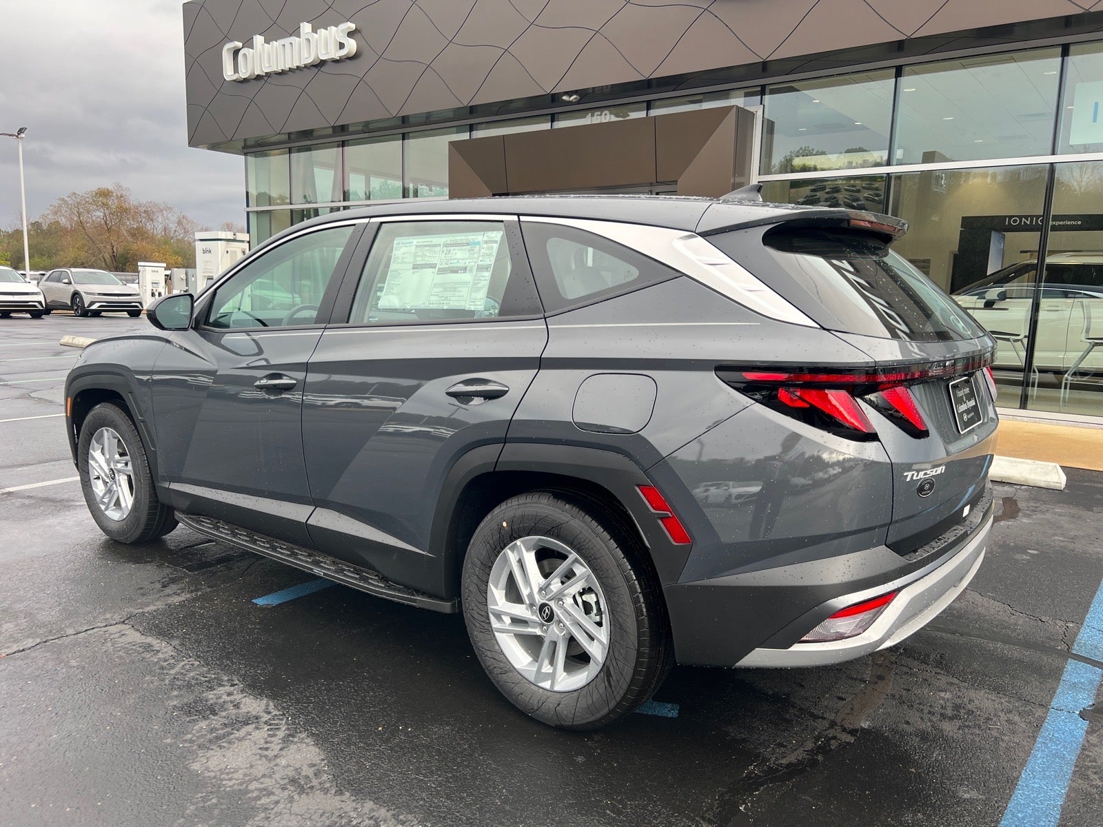 2026 Hyundai TUCSON SE