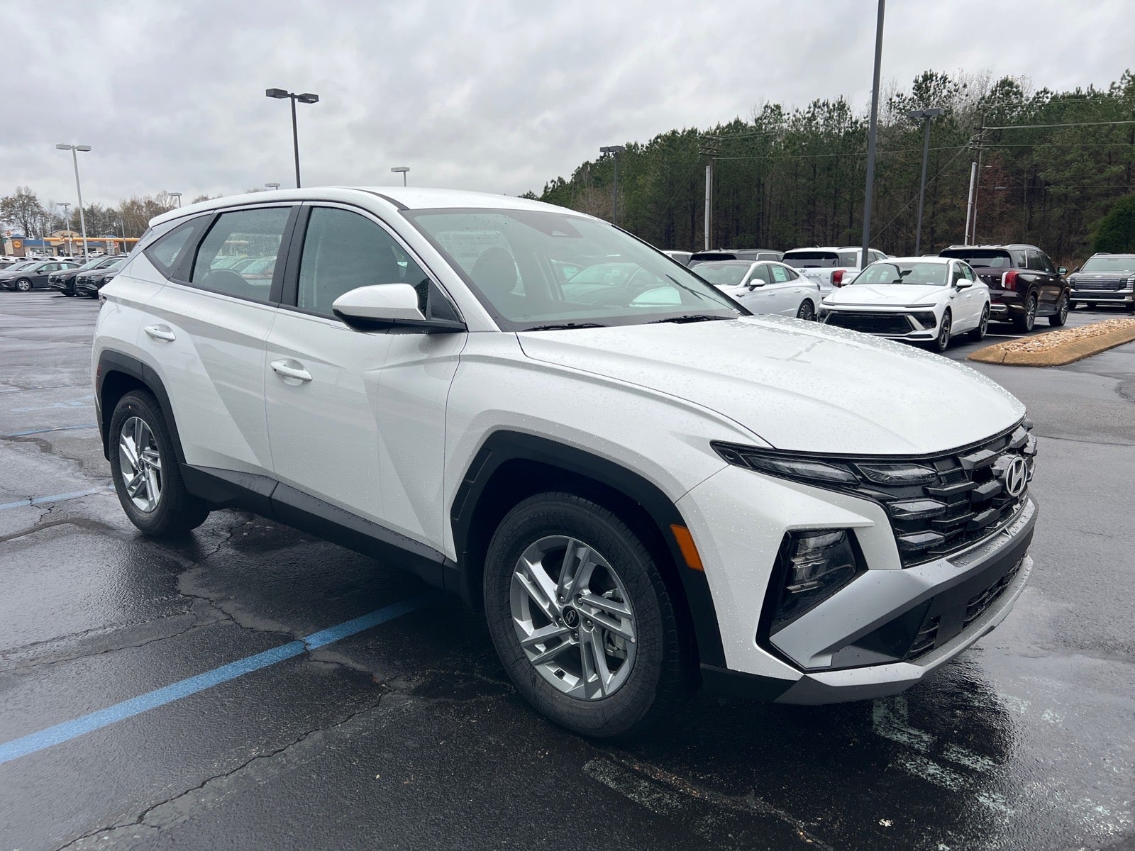 2026 Hyundai TUCSON SE