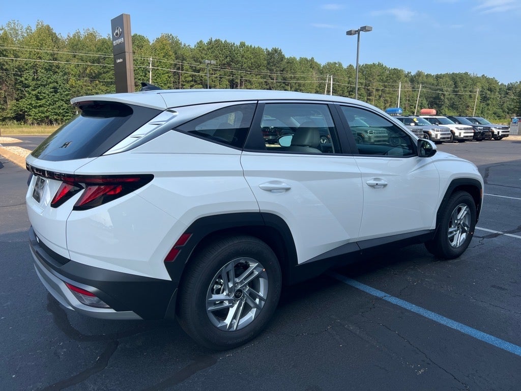 2026 Hyundai TUCSON SE