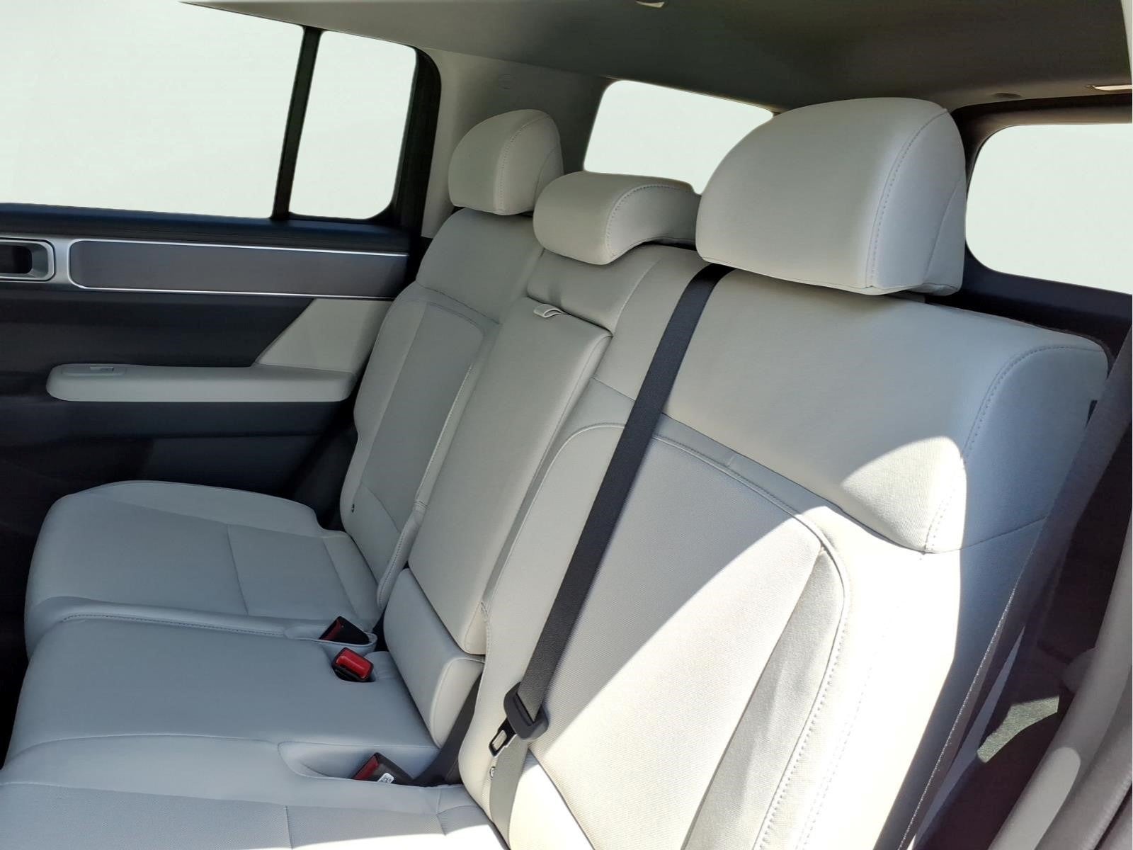 2027 Hyundai SANTA FE SE