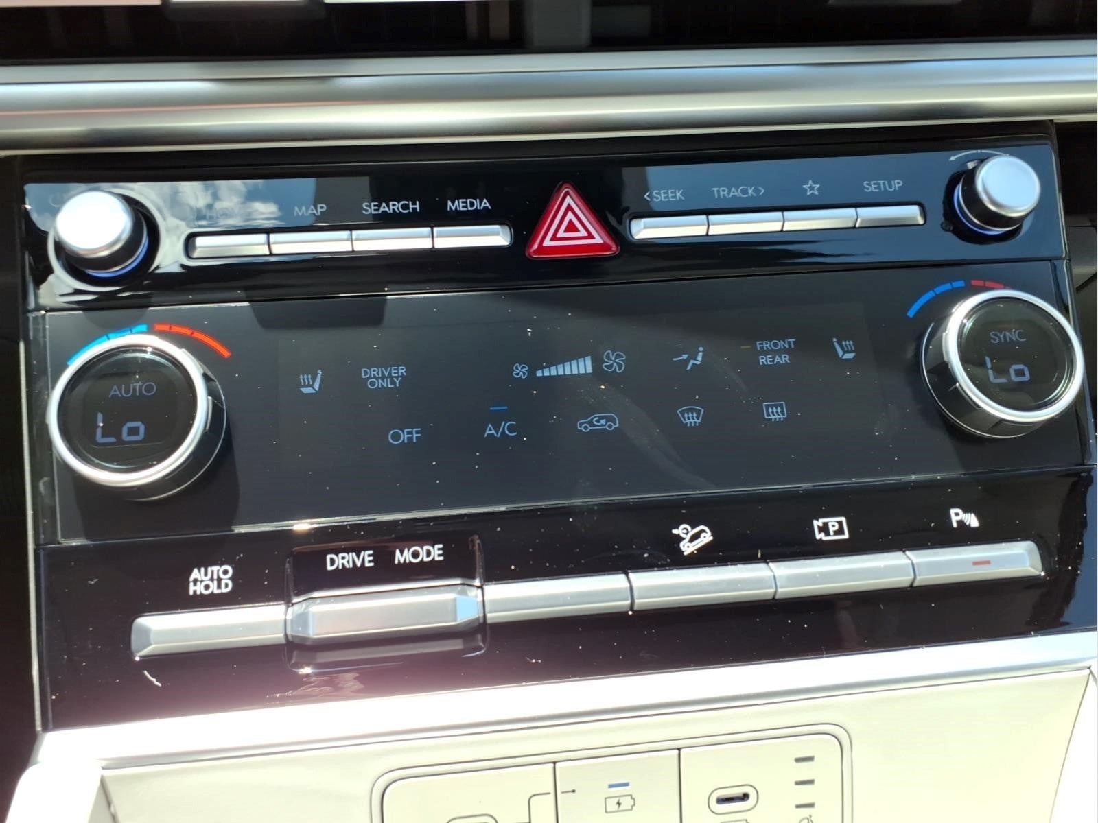 2027 Hyundai SANTA FE HYBRID SEL