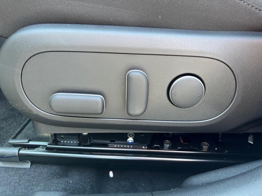 2025 Hyundai KONA ELECTRIC SEL