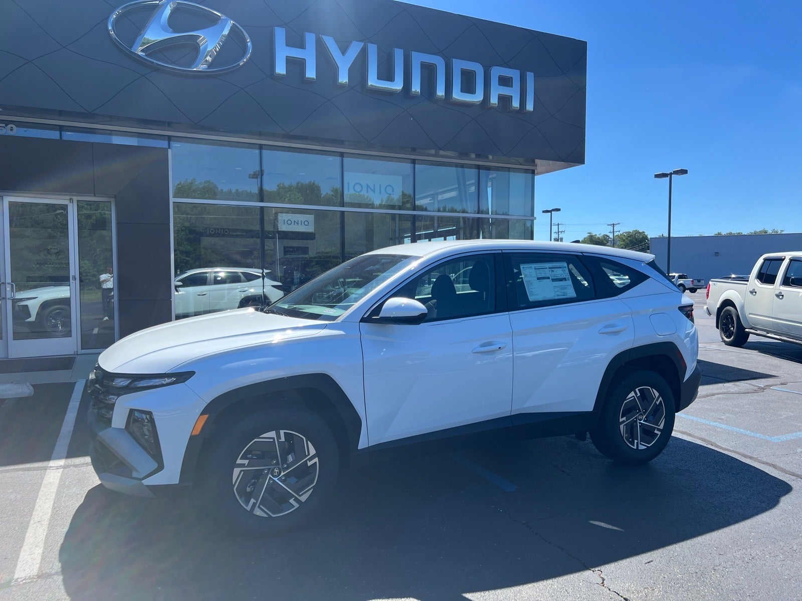 2026 Hyundai TUCSON HYBRID Blue SE