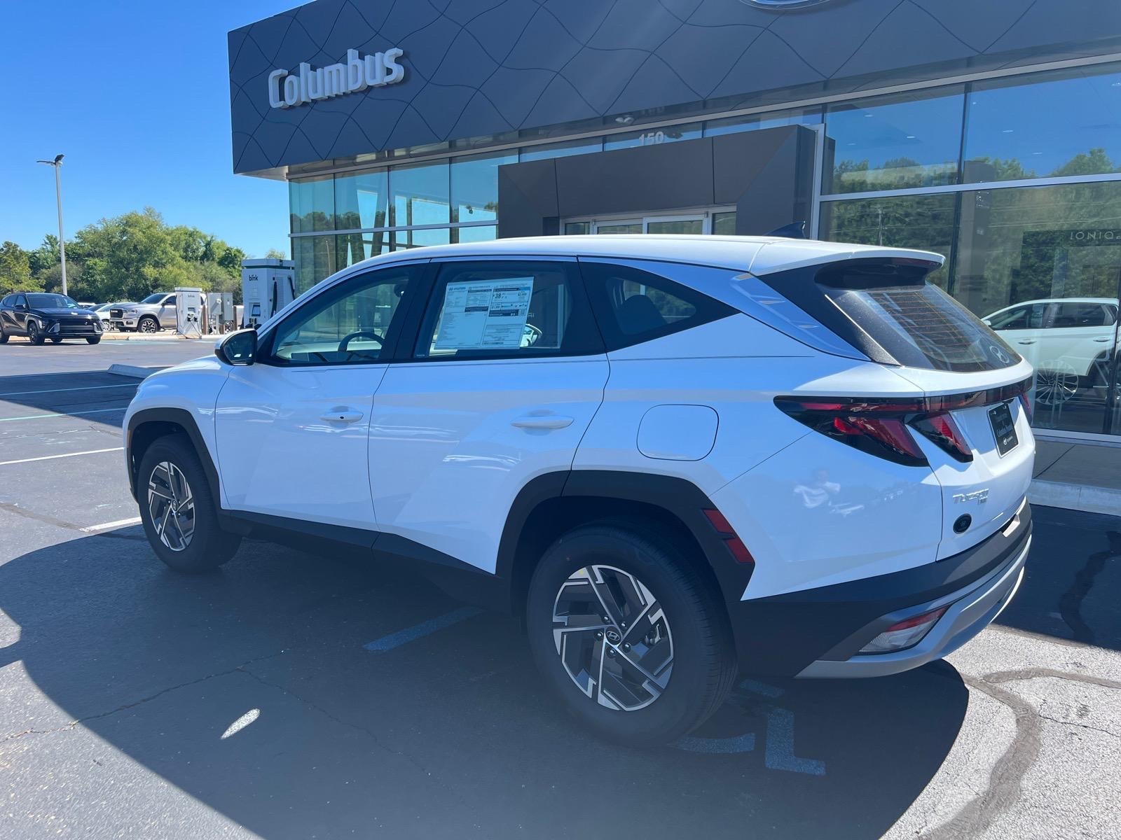 2026 Hyundai TUCSON HYBRID Blue SE