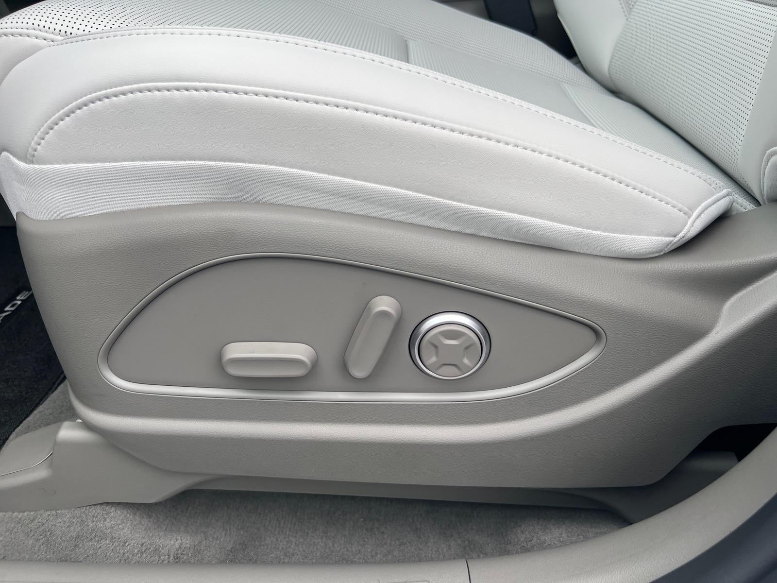 2026 Hyundai PALISADE HYBRID SEL Premium