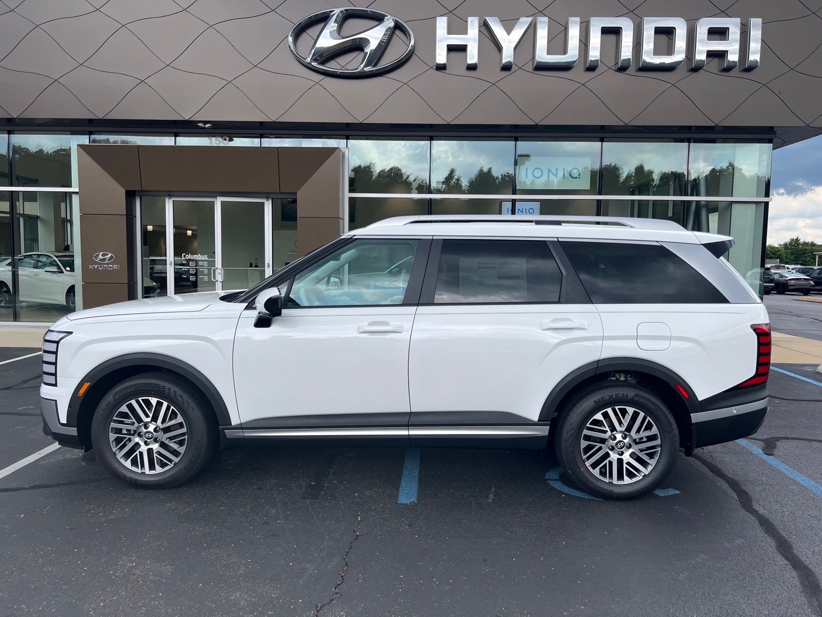 2026 Hyundai Palisade SEL Premium 7 Passenger FWD's photo
