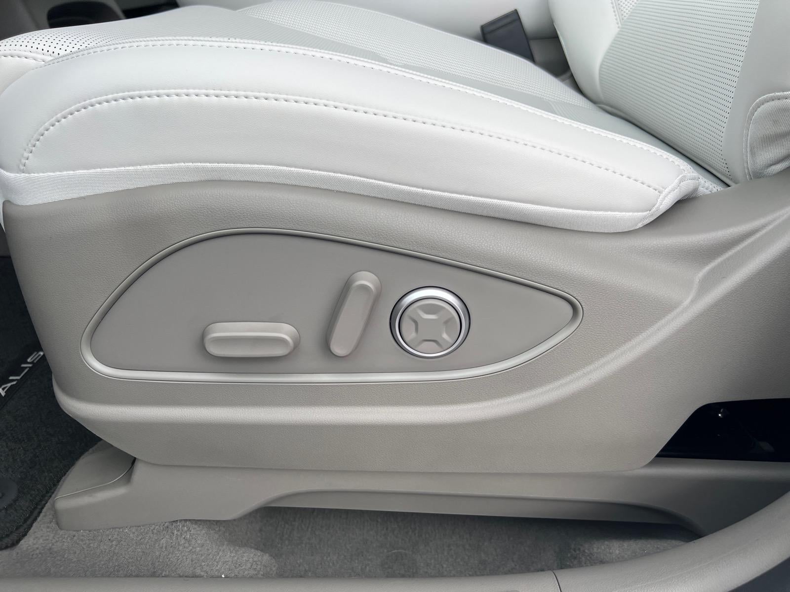 2026 Hyundai PALISADE SEL Premium
