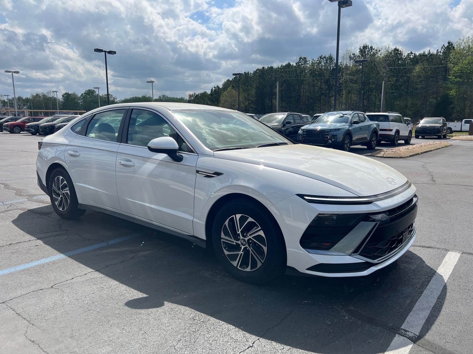 2026 Hyundai SONATA HYBRID Blue