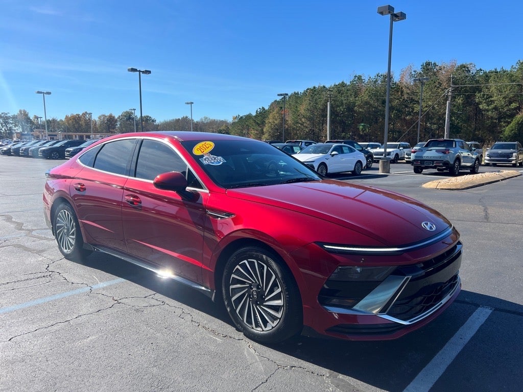 2025 Hyundai SONATA HYBRID SEL