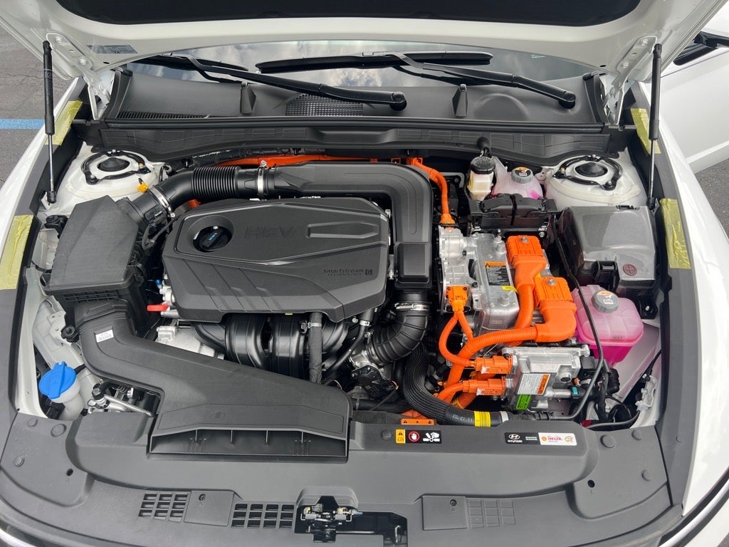 2025 Hyundai SONATA HYBRID SEL