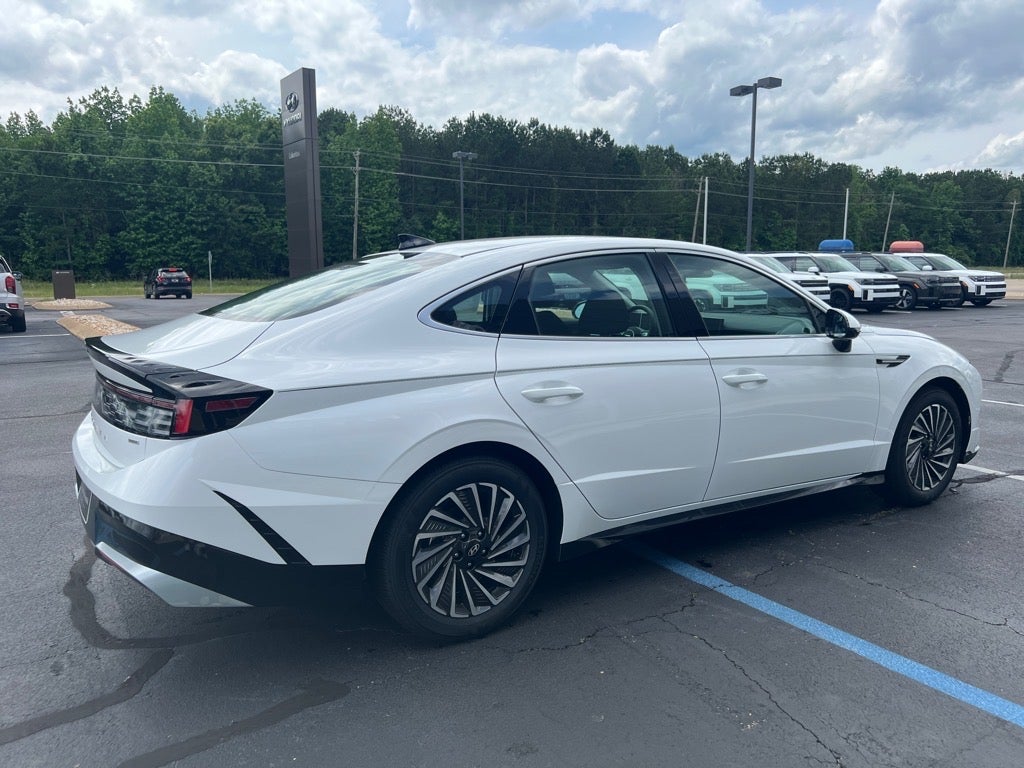 2025 Hyundai SONATA HYBRID SEL