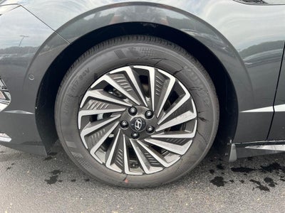 2025 Hyundai SONATA HYBRID Limited