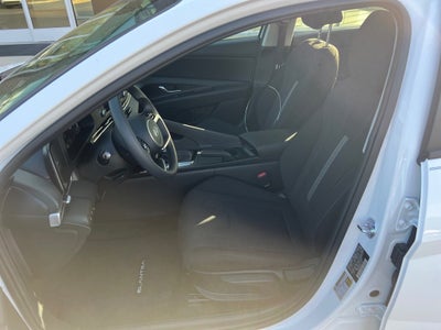 2026 Hyundai ELANTRA SE