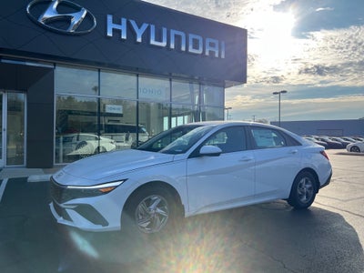 2026 Hyundai ELANTRA SE