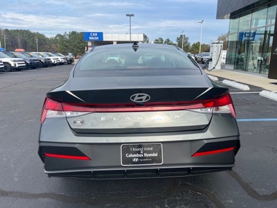 2026 Hyundai ELANTRA SE