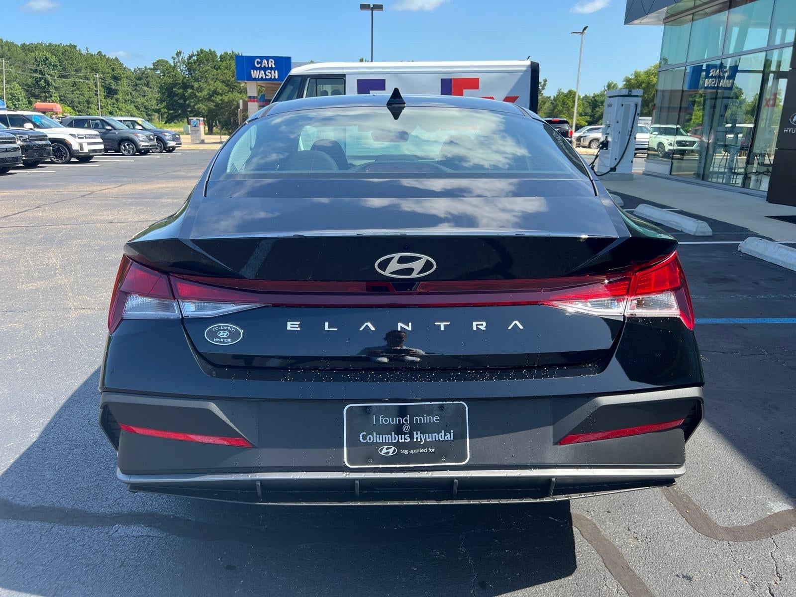 2026 Hyundai ELANTRA SE