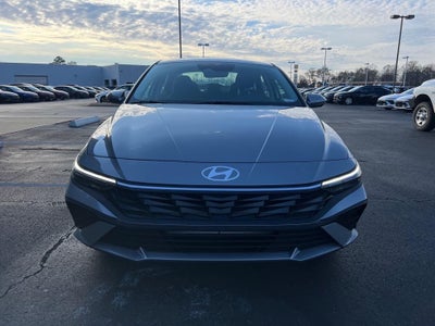 2026 Hyundai ELANTRA SE