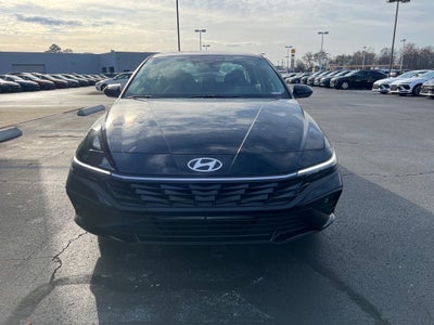 2026 Hyundai ELANTRA SE