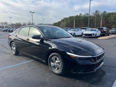 2026 Hyundai ELANTRA SE