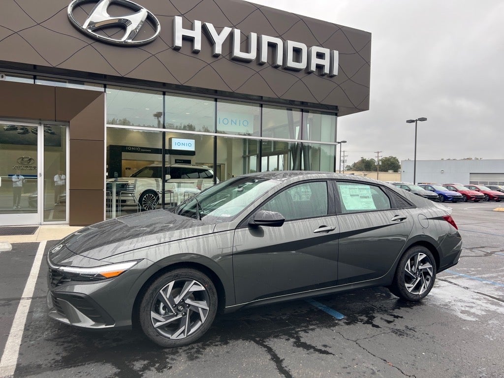 2025 Hyundai ELANTRA SEL Sport