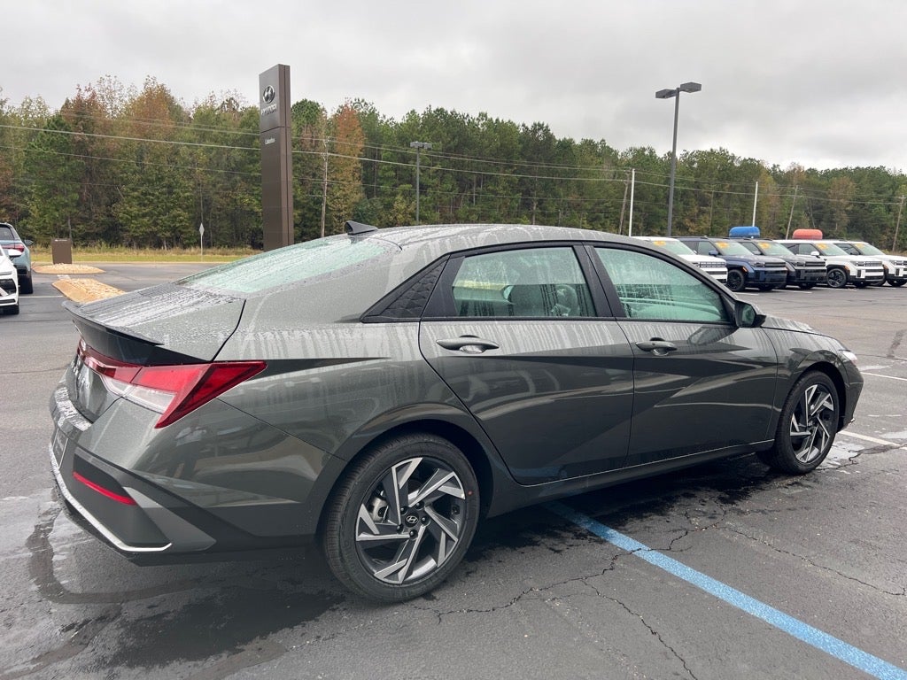 2025 Hyundai ELANTRA SEL Sport