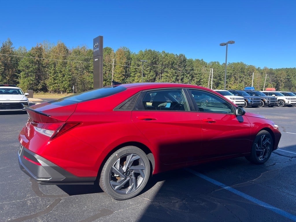 2025 Hyundai ELANTRA SEL Sport