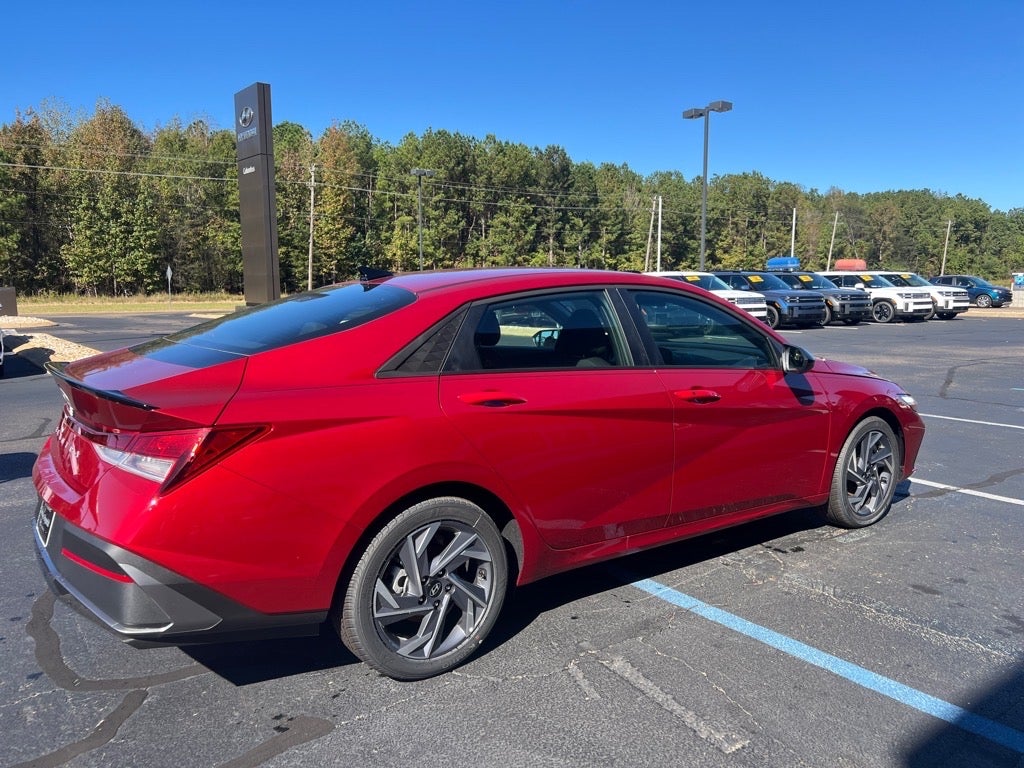 2025 Hyundai ELANTRA SEL Sport