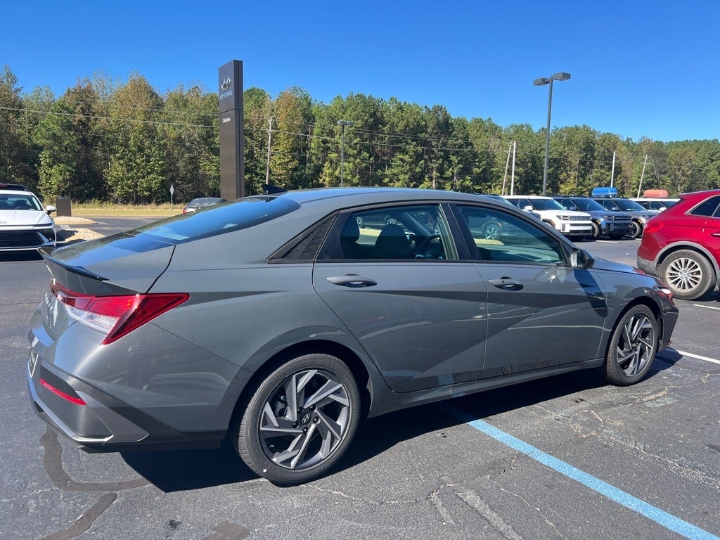 2025 Hyundai ELANTRA SEL Sport