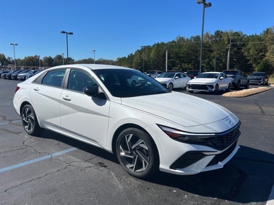 2025 Hyundai ELANTRA SEL Sport