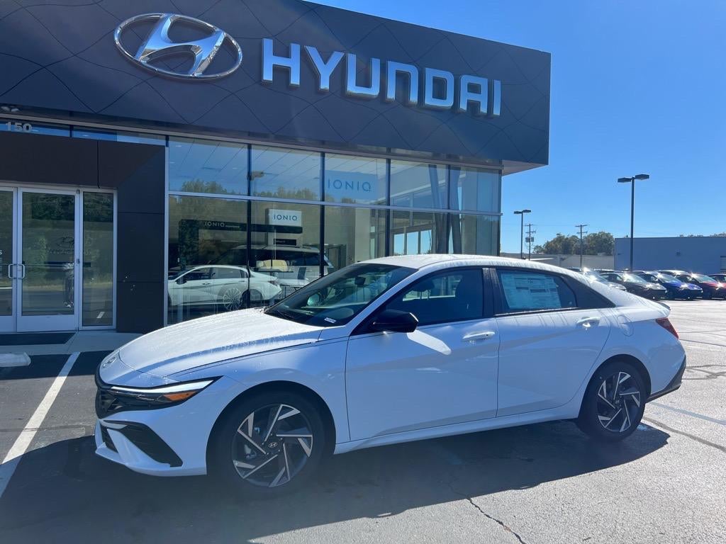 2025 Hyundai ELANTRA SEL Sport