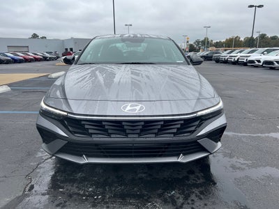 2025 Hyundai ELANTRA SEL Sport