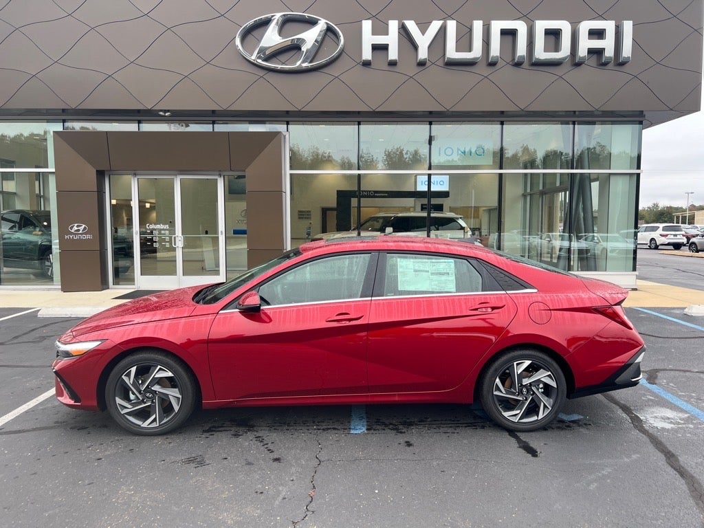 2025 Hyundai ELANTRA Limited