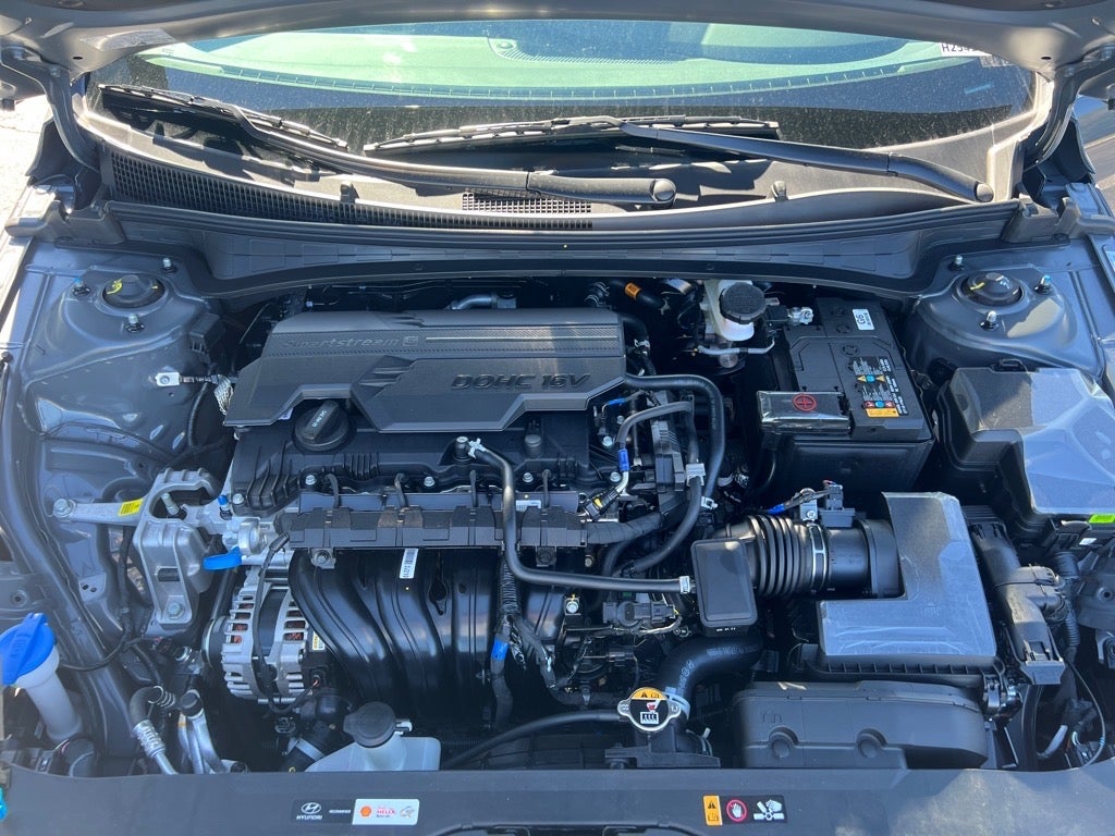 2025 Hyundai ELANTRA Limited